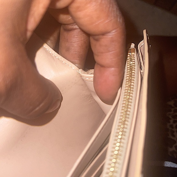 ๐ SOLD๐ Louis Vuitton Vernis Sarah Long Wallet - Picture 8 of 10